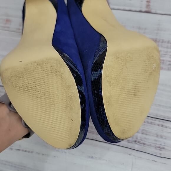 Calvin Klein Blue Suede Snakeskin Round Toe Kendall Platform 5 in Heels Size 8.5 - Picture 7 of 15